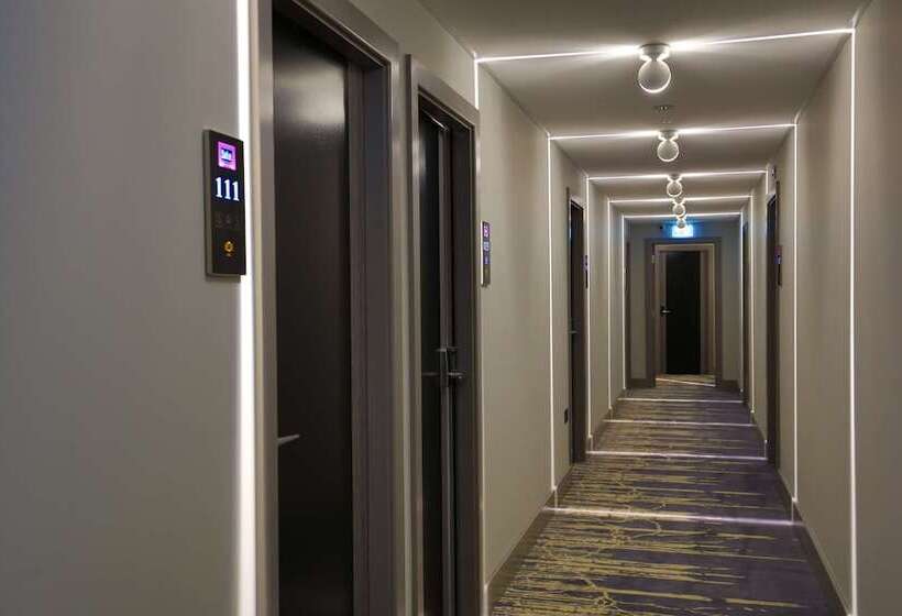 Sadie Best Western Hotel At Luton