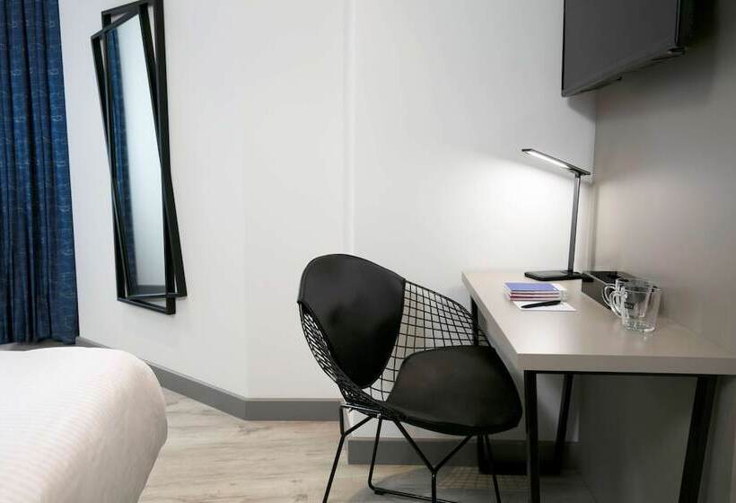 Sadie Best Western Hotel At Luton