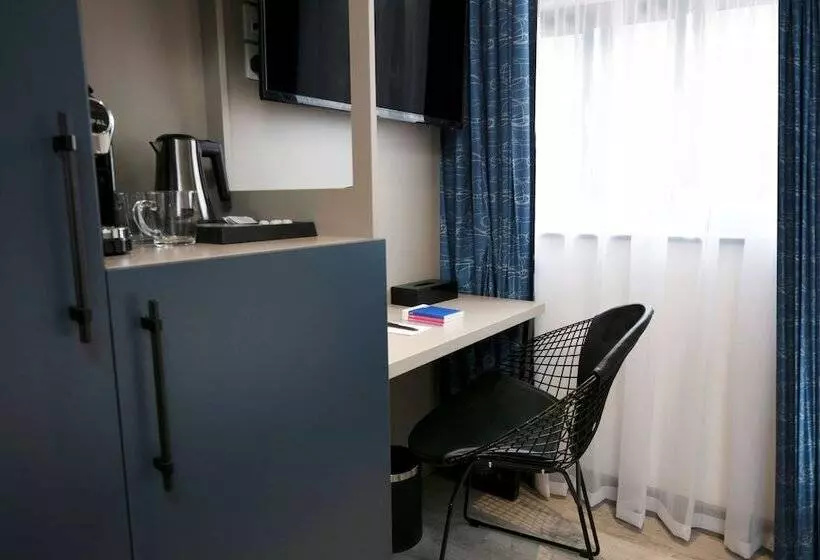 Sadie Best Western Hotel At Luton