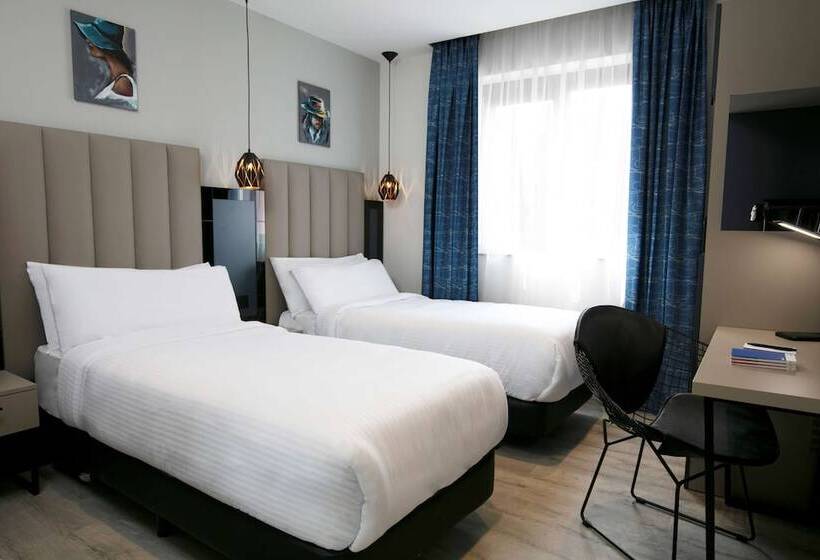 Sadie Best Western Hotel At Luton