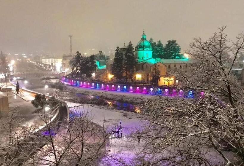 Palazzo Lupinacci Dimora Storica Bed And Breakfast