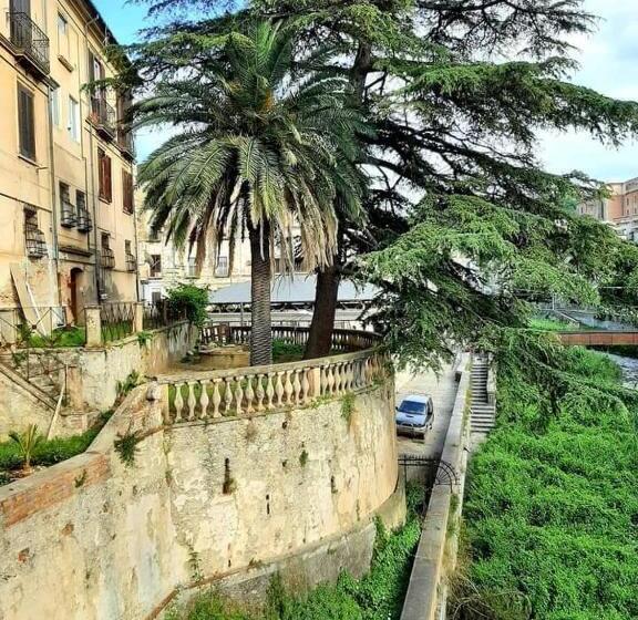 Palazzo Lupinacci Dimora Storica Bed And Breakfast