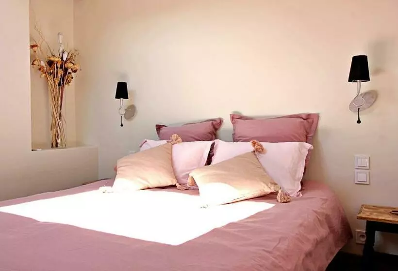 Aamiaismajoitus (B&B) Un Jardin Secret