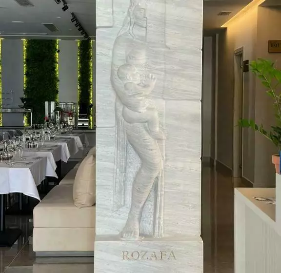 ホテル Rozafa Palace