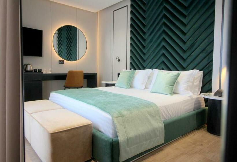 هتل Rozafa Palace