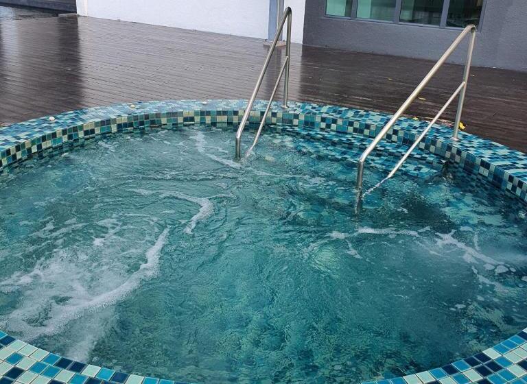 Kuantan Imperium Seaview Cityview By Avenzee