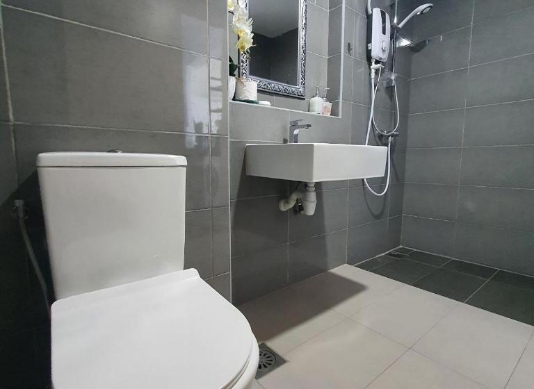 Kuantan Imperium Seaview Cityview By Avenzee