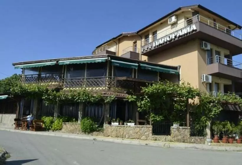 Majatalo панорама