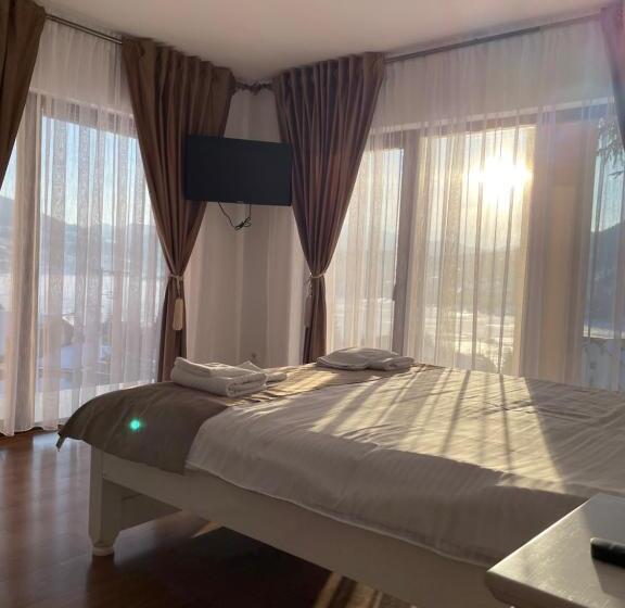 پانسیون Silver Mountain Villa Colibita