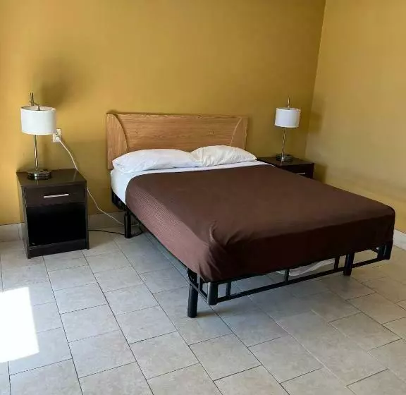 Hotelli Budget Inn Decatur Priceville