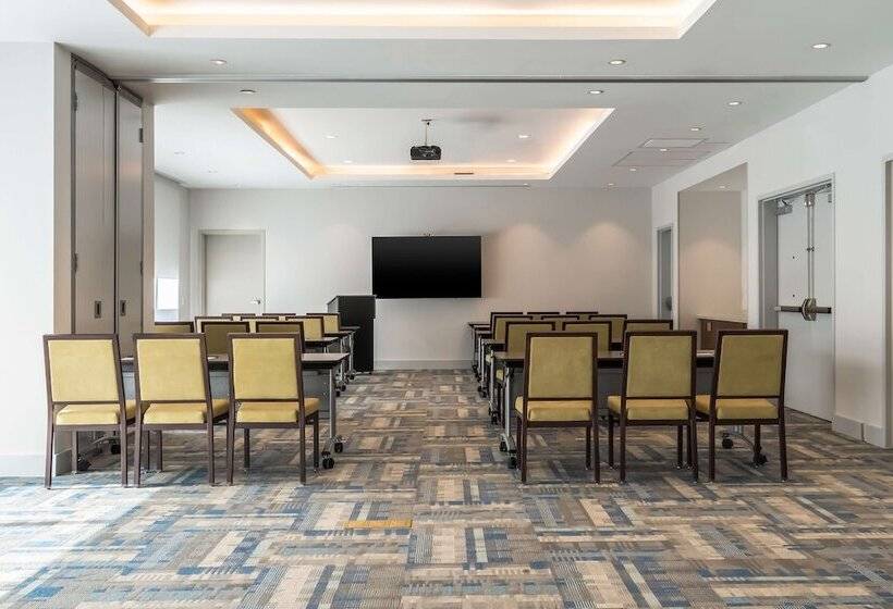 בית מלון כפרי Hyatt Place Gainesville Downtown