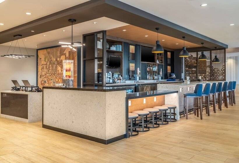 בית מלון כפרי Hyatt Place Gainesville Downtown