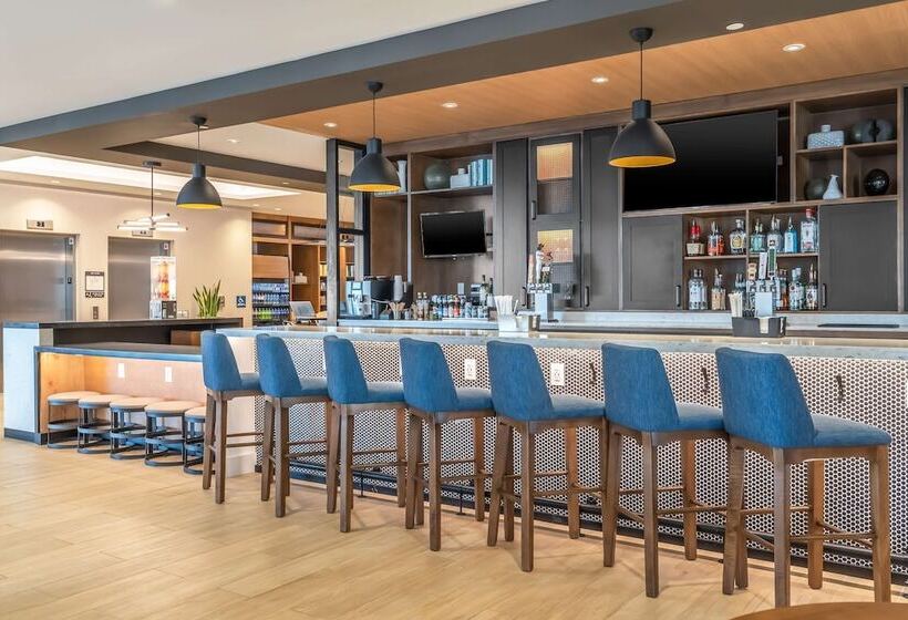 בית מלון כפרי Hyatt Place Gainesville Downtown