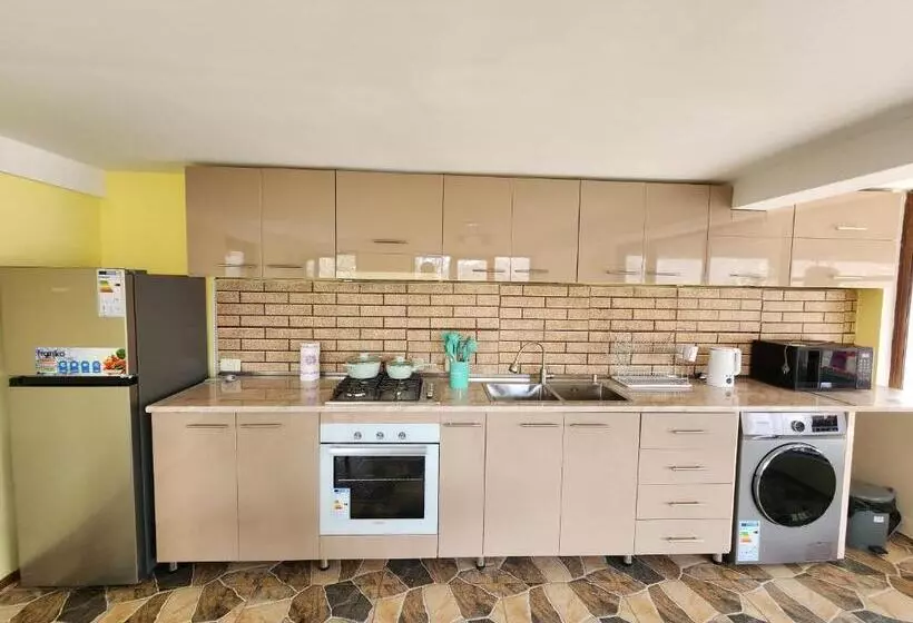 پانسیون Lilia Guesthouse