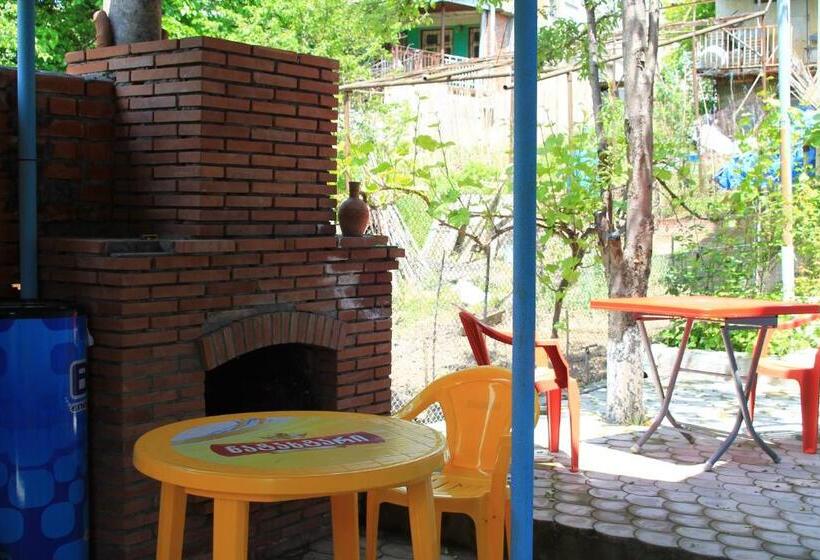 پانسیون Lilia Guesthouse