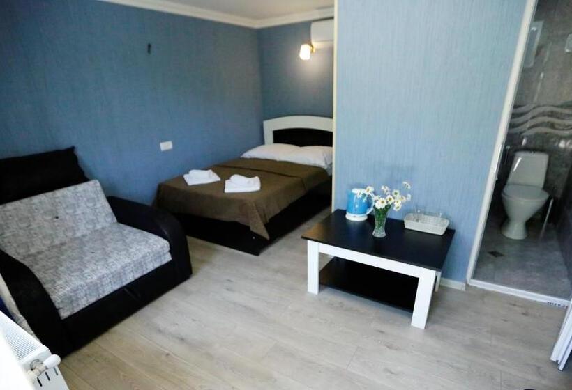 پانسیون Lilia Guesthouse