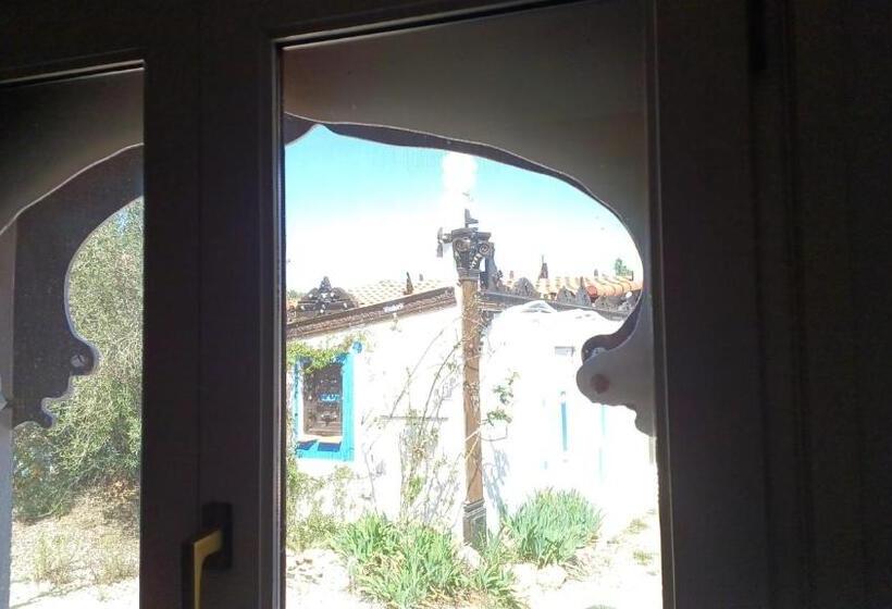 هتل Art Villa Claudia