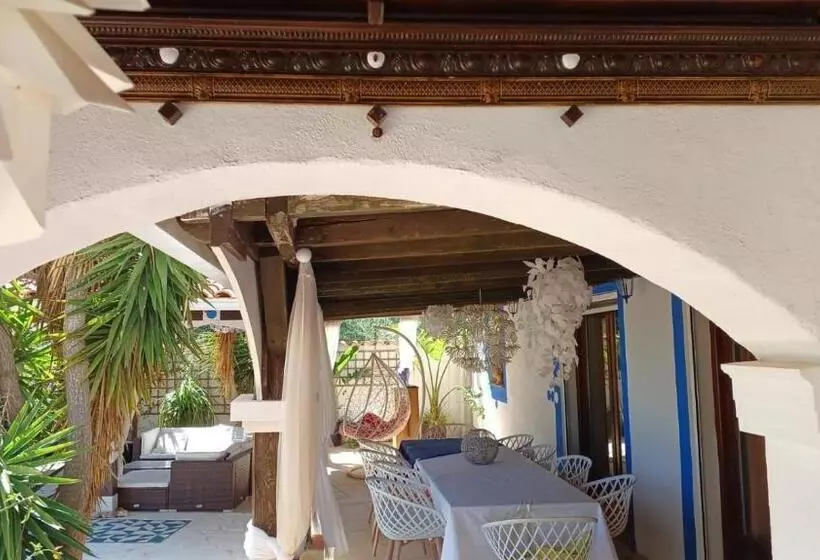 ホテル Art Villa Claudia