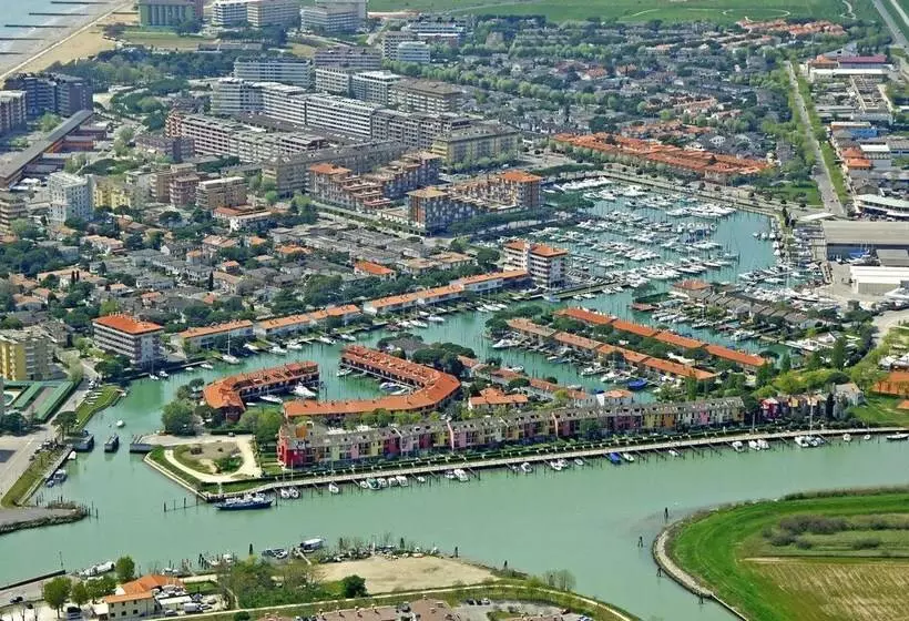 Nice Apartment Next To The Sea