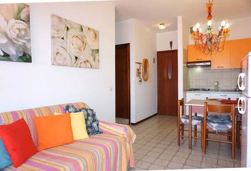 Nice Apartment Next To The Sea