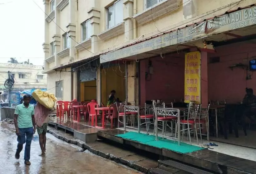 ペンション Divine View   Ac Room For 2 Pax   Swarna Bhavan