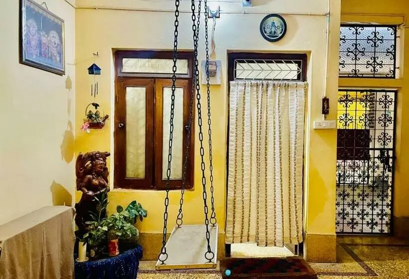 ペンション Divine View   Ac Room For 2 Pax   Swarna Bhavan