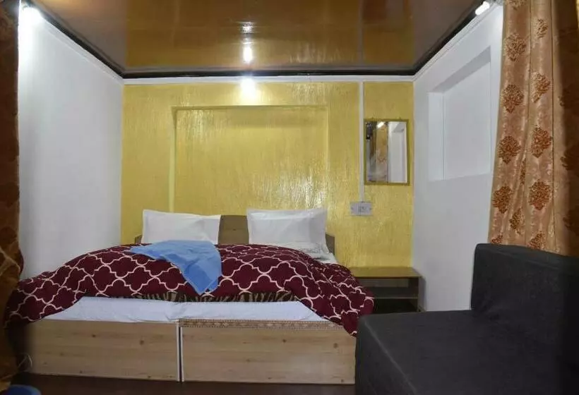 ペンション Mir Guest House