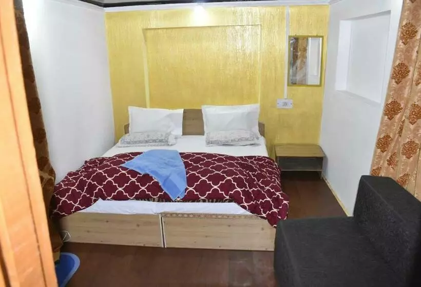 ペンション Mir Guest House