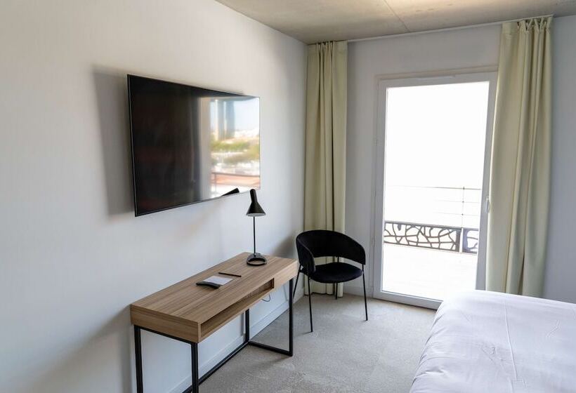 Отель Golden Tulip Martigues Provence