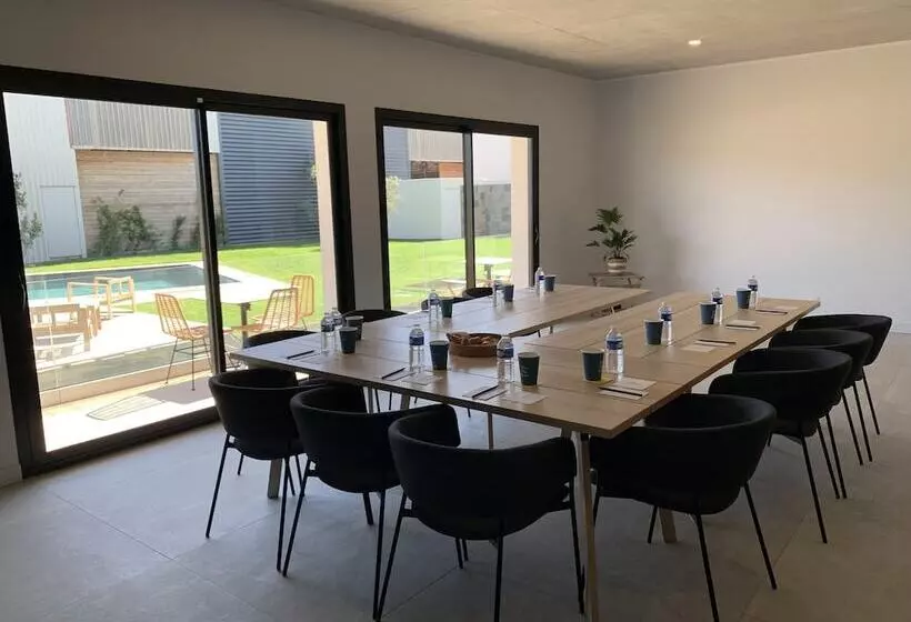 ホテル Golden Tulip Martigues  Provence