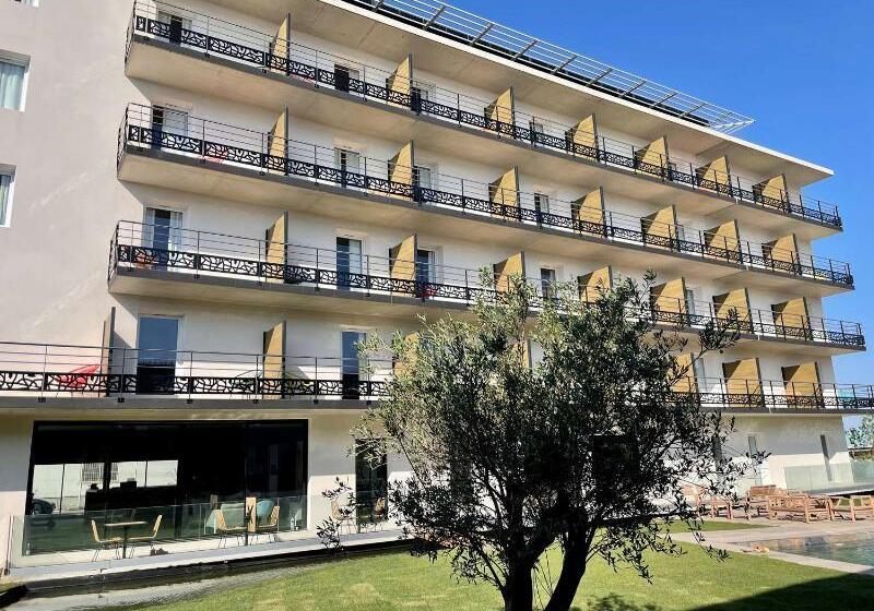 Отель Golden Tulip Martigues Provence