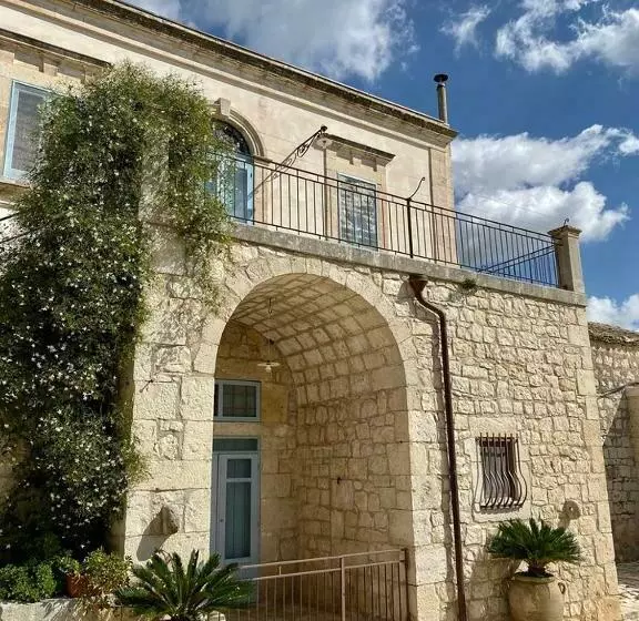 Hotelli Villa Sikè