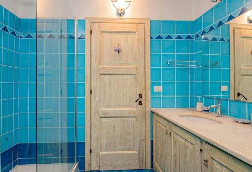 Villa Isa 6, Emma Villas