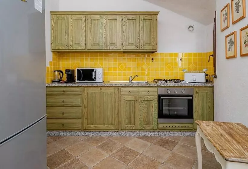Villa Isa 6, Emma Villas
