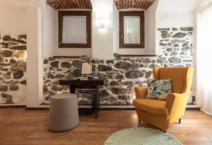 B&b 503 Di Alessio E Orsola