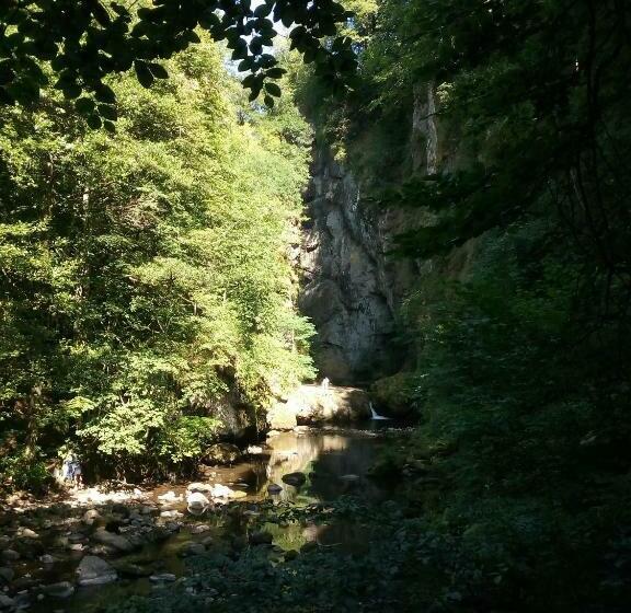 민박 Maison Du Chevalier Des Huttes   Table Et Chambres D Hôtes
