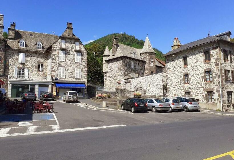 민박 Maison Du Chevalier Des Huttes   Table Et Chambres D Hôtes