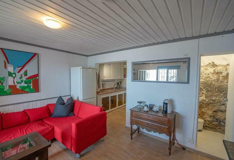 Front Line, Unbeatable Terrace 10m From The Sea