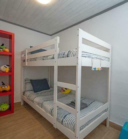 Front Line, Unbeatable Terrace 10m From The Sea