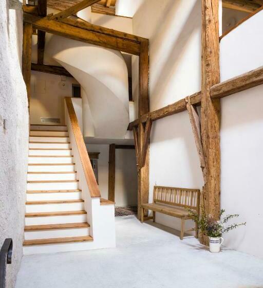 فندق Chasa Chalavaina