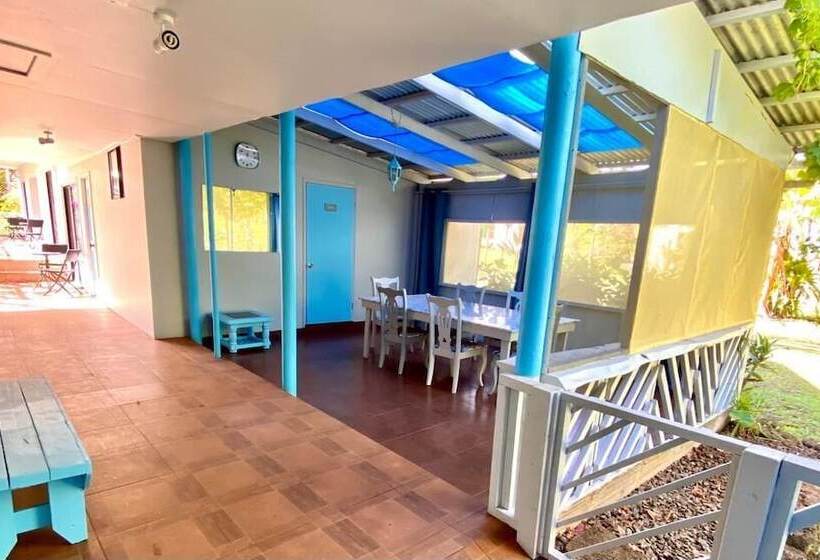 تختخواب و صبحانه Kahina Lodge