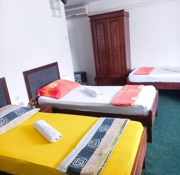 پانسیون Boutique Villa 84