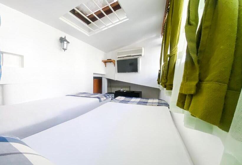 پانسیون Boutique Villa 84