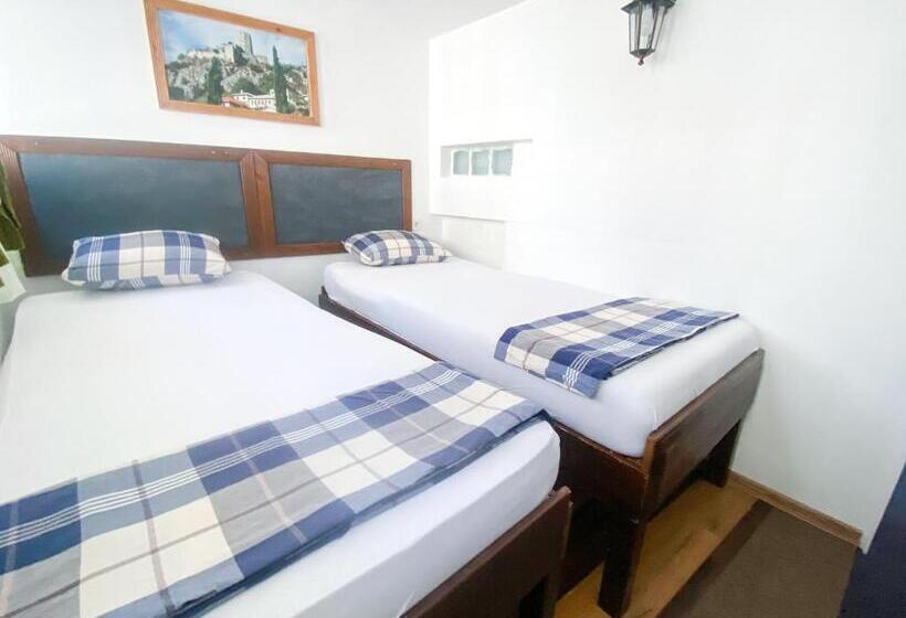 پانسیون Boutique Villa 84