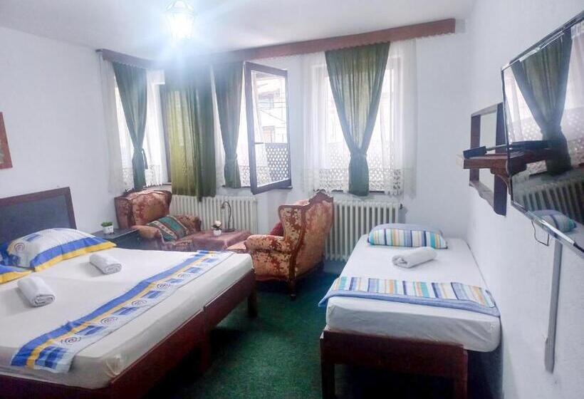 پانسیون Boutique Villa 84