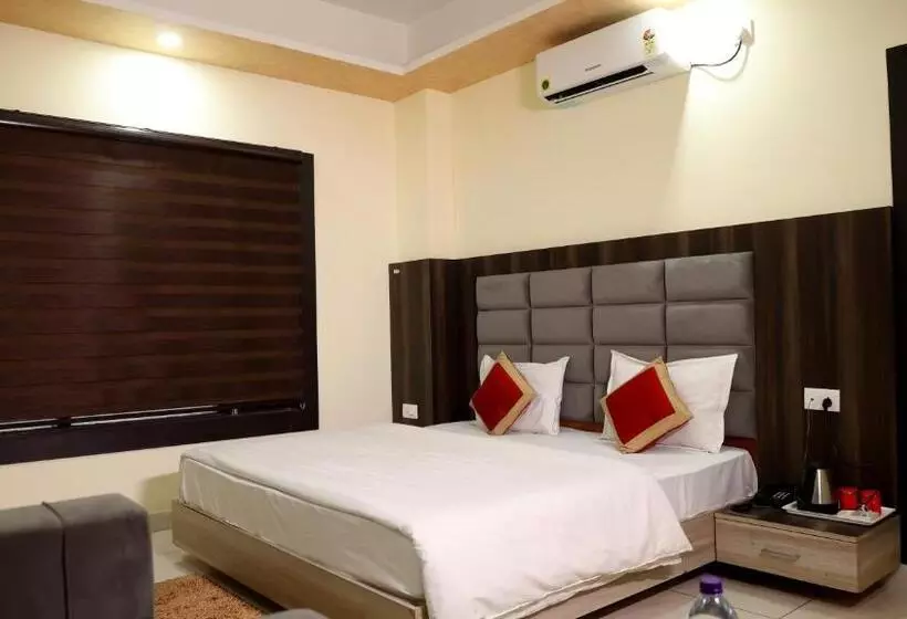 Hotel Blue Pine