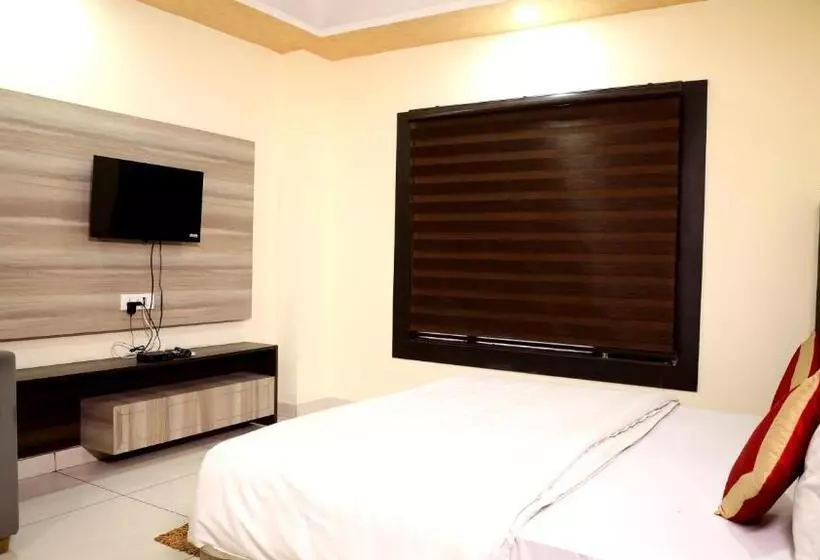 Hotel Blue Pine