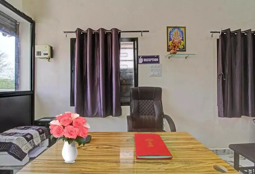Hotelli Oyo 90210 J D Guest House