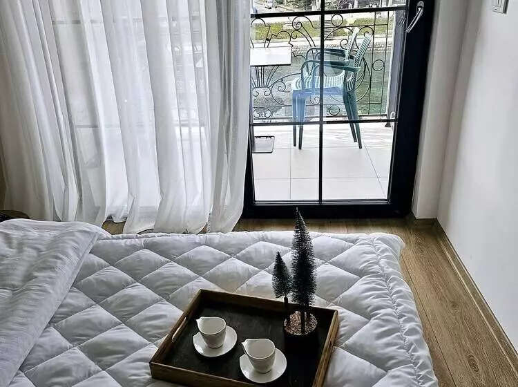 هتل Struga Riverview