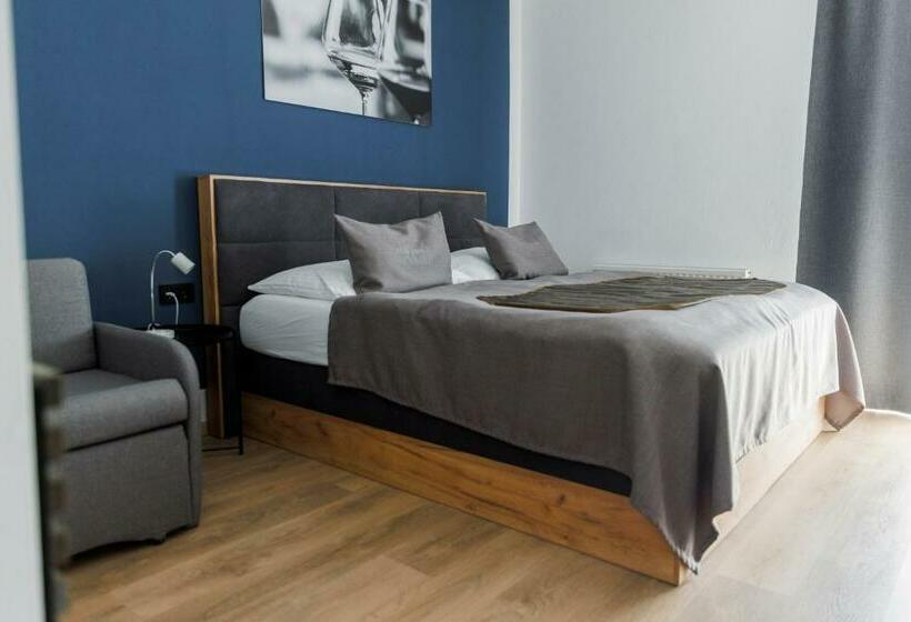 Kracher Hotel Doppelzimmer - Inklusive Pool